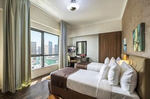 3 bedrooms, in-room safe, desk, iron/ironing board