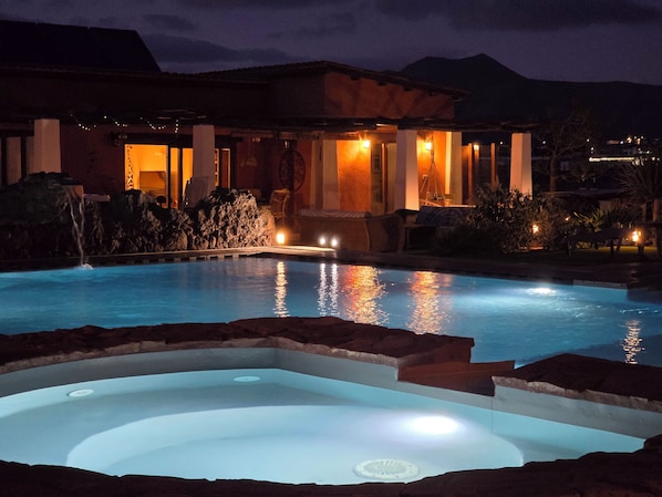 Udendørs pool