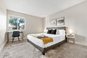 2 bedrooms, desk, iron/ironing board, free WiFi