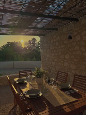 Outdoor dining