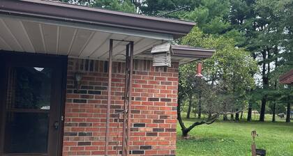 Amo Country Manor Apartment w ac