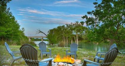 Guadalupe Riverfront Retreat | Sleeps 10 Kerrville
