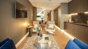 Sınıflandırılmamış resim, 20 üzerinden 3, düğme