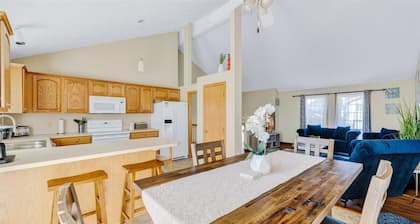 Hanover. Stylish pet friendly home. No pet fee