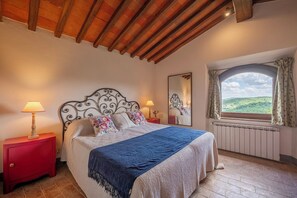 7 bedrooms, iron/ironing board, free WiFi, bed sheets - Muricciaglia 14, Emma Villas (Castellina in Chianti)