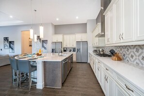 Dishwasher - The Blue Horizon - Seven Bedroom House, Sleeps 19 (Kissimmee)