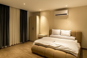 Comfort Single Room, City View