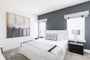 9 bedrooms, iron/ironing board, free WiFi, bed sheets - 6 Kings!Arcade Room/Cinema Room/Game Loft/Superhero Intergalatic Themed BedRooms (Kissimmee)