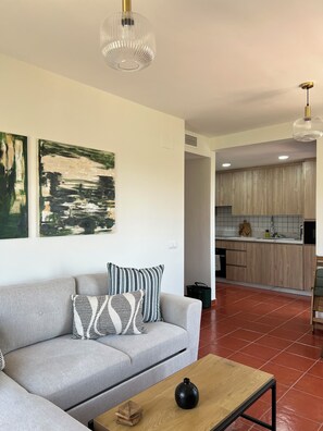Smart TV, books, music library, stereo