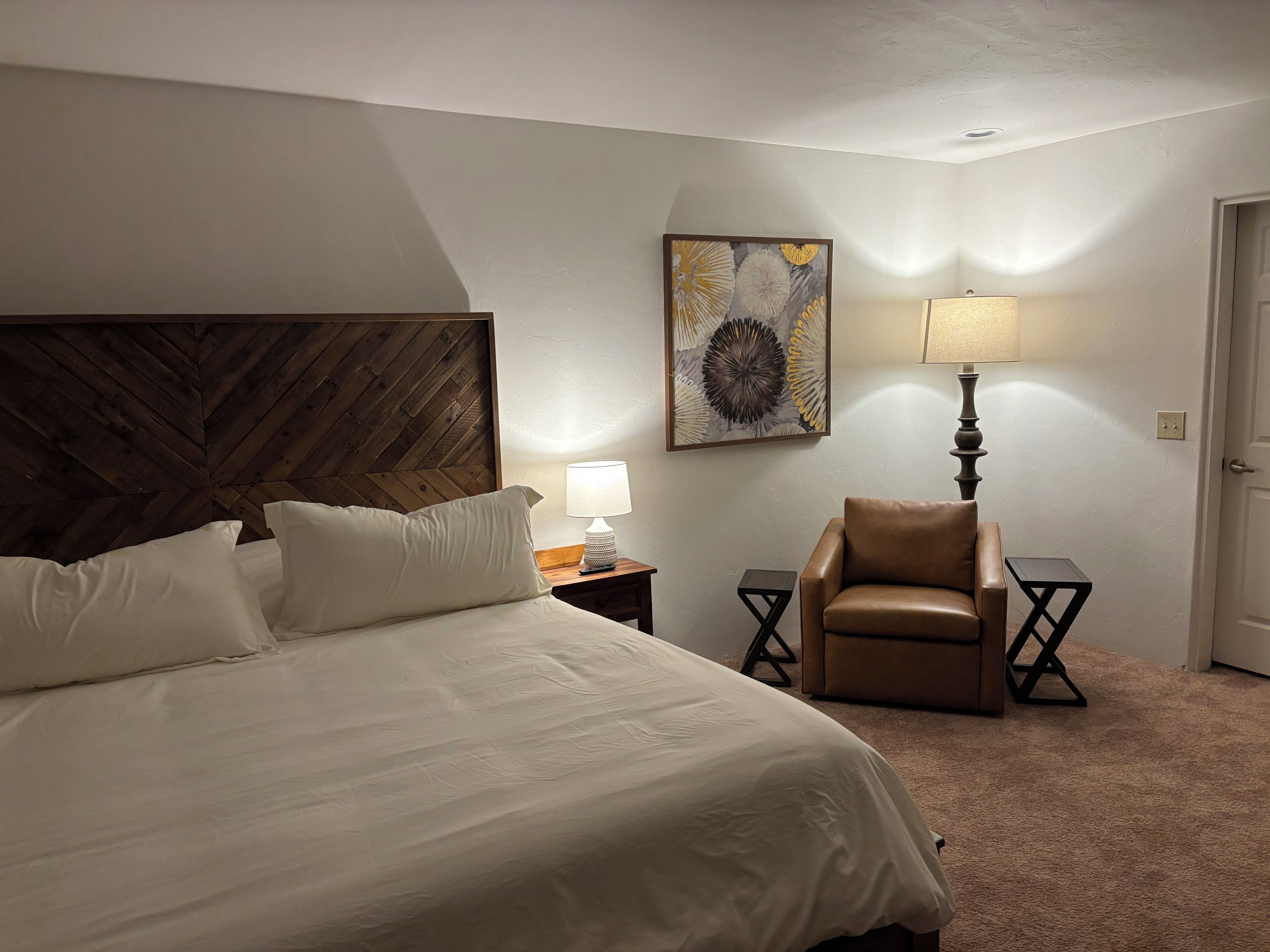 1 chambre, fer et planche à repasser, accès au Wi-Fi (inclus)