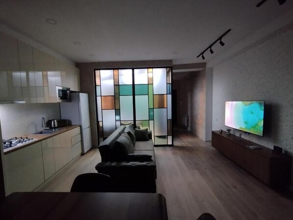 TV - Charming 1-bedroom apartment in wonderful Kutaisi with AC (Kutaisi)