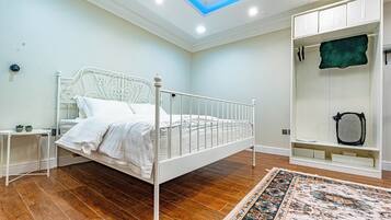 1 chambre, fer et planche Ă repasser, accĂšs Internet