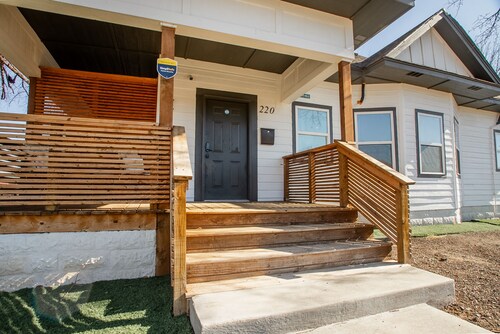 Masters Retreat + Private Golf Lounge