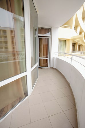 Superior Triple Room, Balcony | Free WiFi