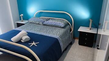 1 chambre, fer et planche Ă repasser, Wi-Fi, draps fournis