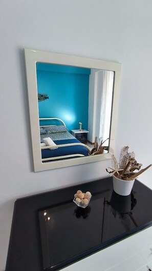 1 chambre, fer et planche à repasser, Wi-Fi, literie fournie