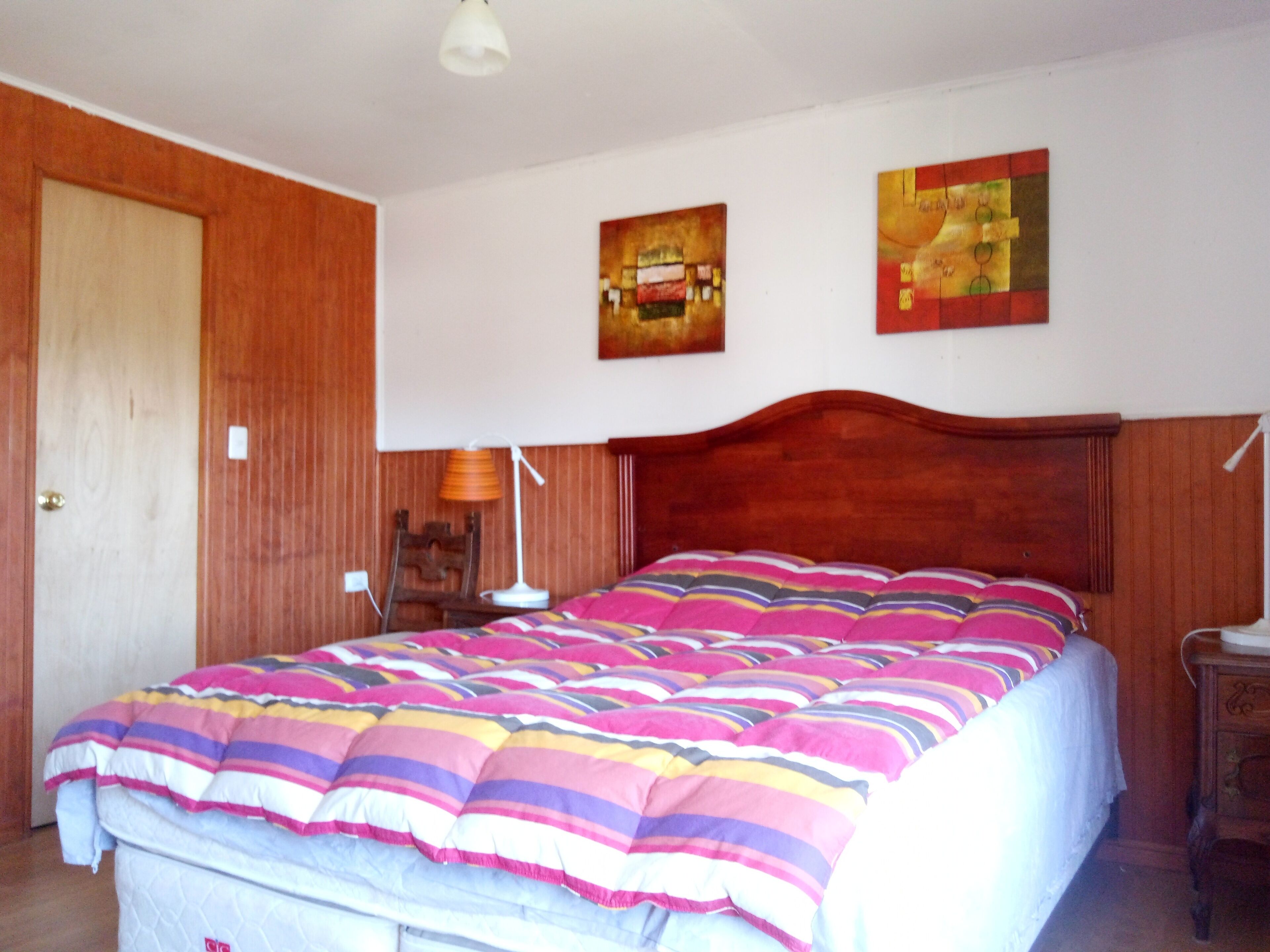 3 chambres, fer et planche à repasser, draps fournis