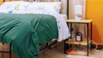 1 chambre, accĂšs Internet, draps fournis