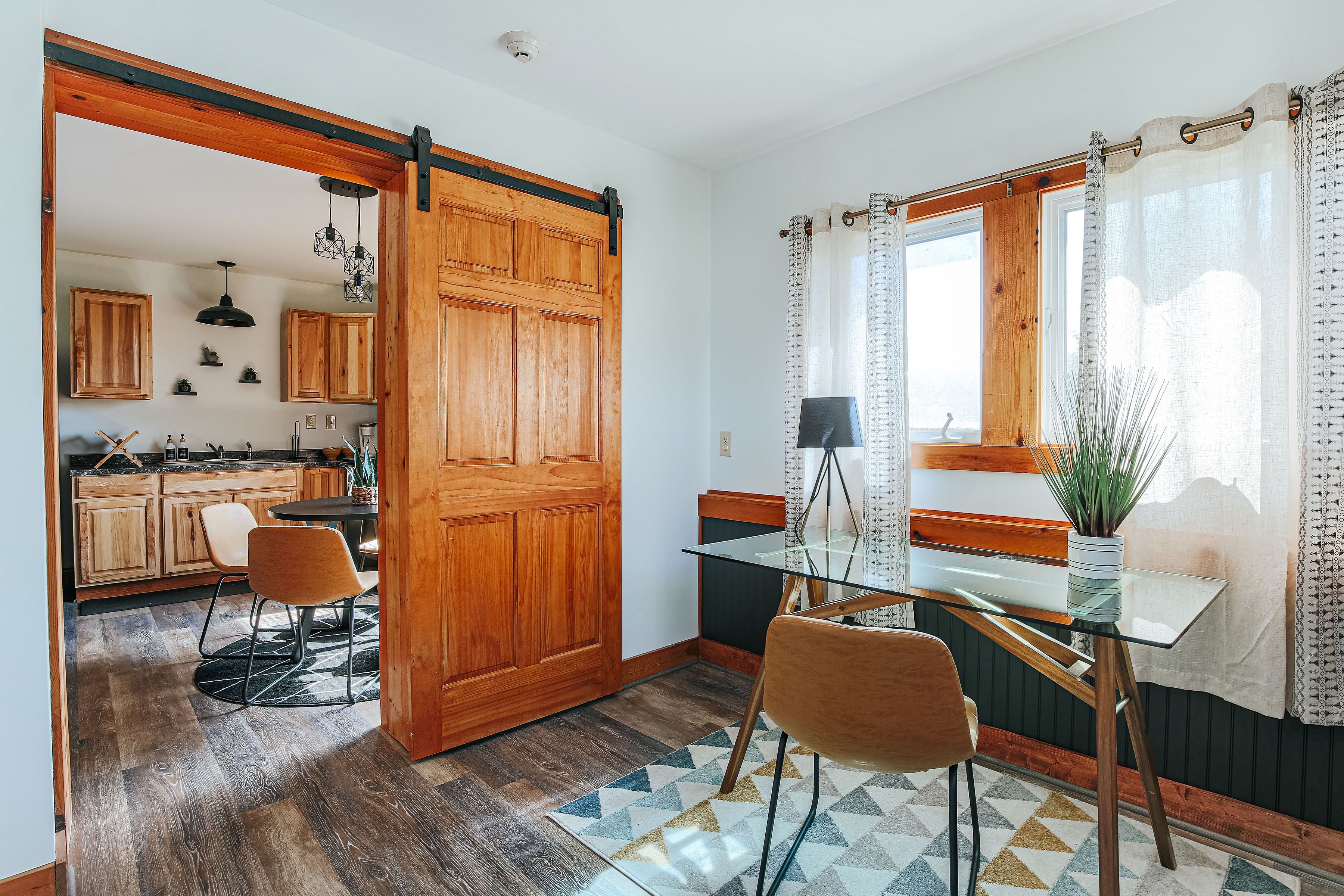 Suite, 1 King Bed with Sofa bed, Kitchen | In-room safe, desk, laptop workspace, free WiFi
