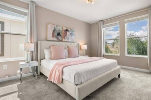 6 bedrooms, travel cot, WiFi, bed sheets