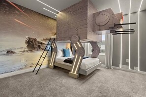 4 bedrooms, travel cot, WiFi, bed sheets