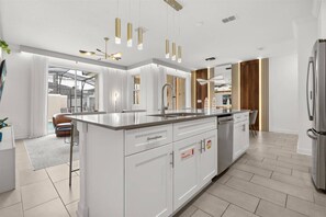Microwave, dishwasher, high chair - 4 Bedrooms/ 3 Bathrooms/ Storey Lake (2673 SS) (Kissimmee)