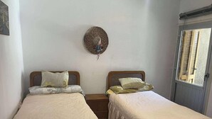 2 多间卧室、熨斗/熨衣板、WiFi、床单
