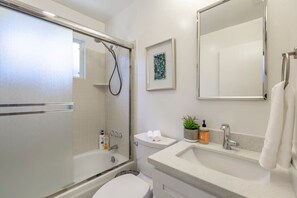 House (3 Bedrooms) | Interior - @ Marbella Lane - Seaside Retreat Laundry + P (Half Moon Bay)