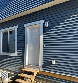 Exterior detail - Private 1-bedroom suite in South Edmonton, just 20 minutes from the airport. (Edmonton)