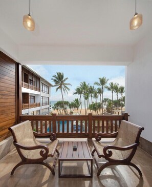 Superior Double Room, Balcony, Ocean View | Egyptian cotton sheets, premium bedding, minibar, in-room safe