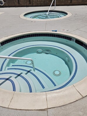 Pool - Tiny House in Cat City 55 & Older Community (Cathedral City)