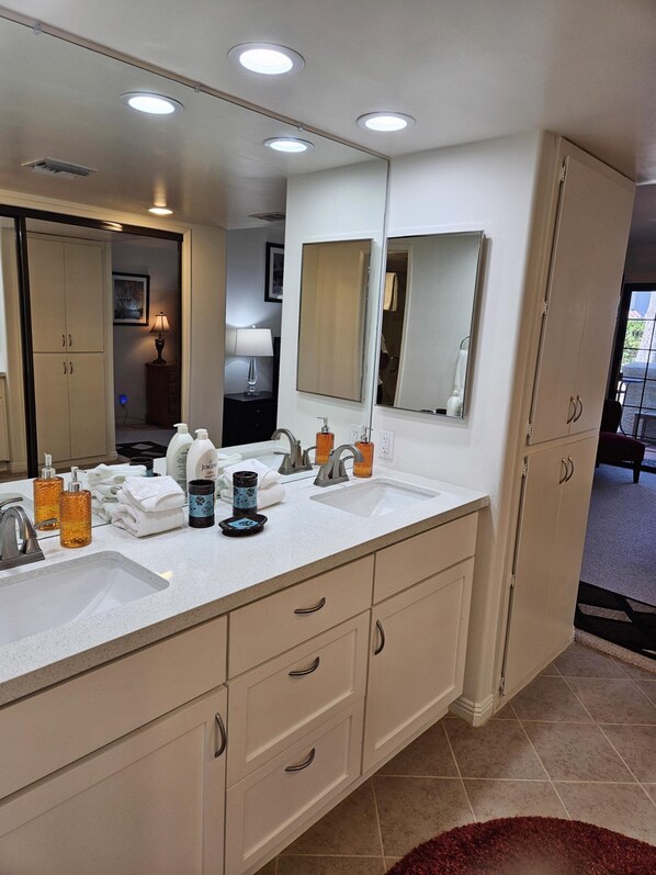 Interior - Resort Style Living at Mesquite Country Club (Palm Springs)