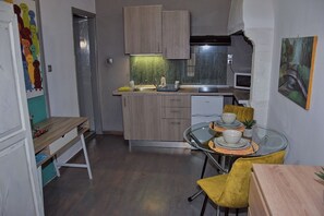 Microwave, stovetop