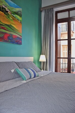 1 habitación, tabla de planchar con plancha, internet y ropa de cama 