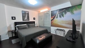 2 habitaciones, tabla de planchar con plancha, wifi y ropa de cama 