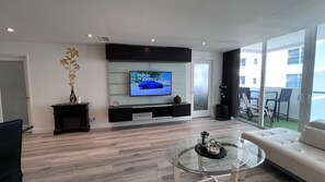 TV - The best place for your holiday (Miami Beach)