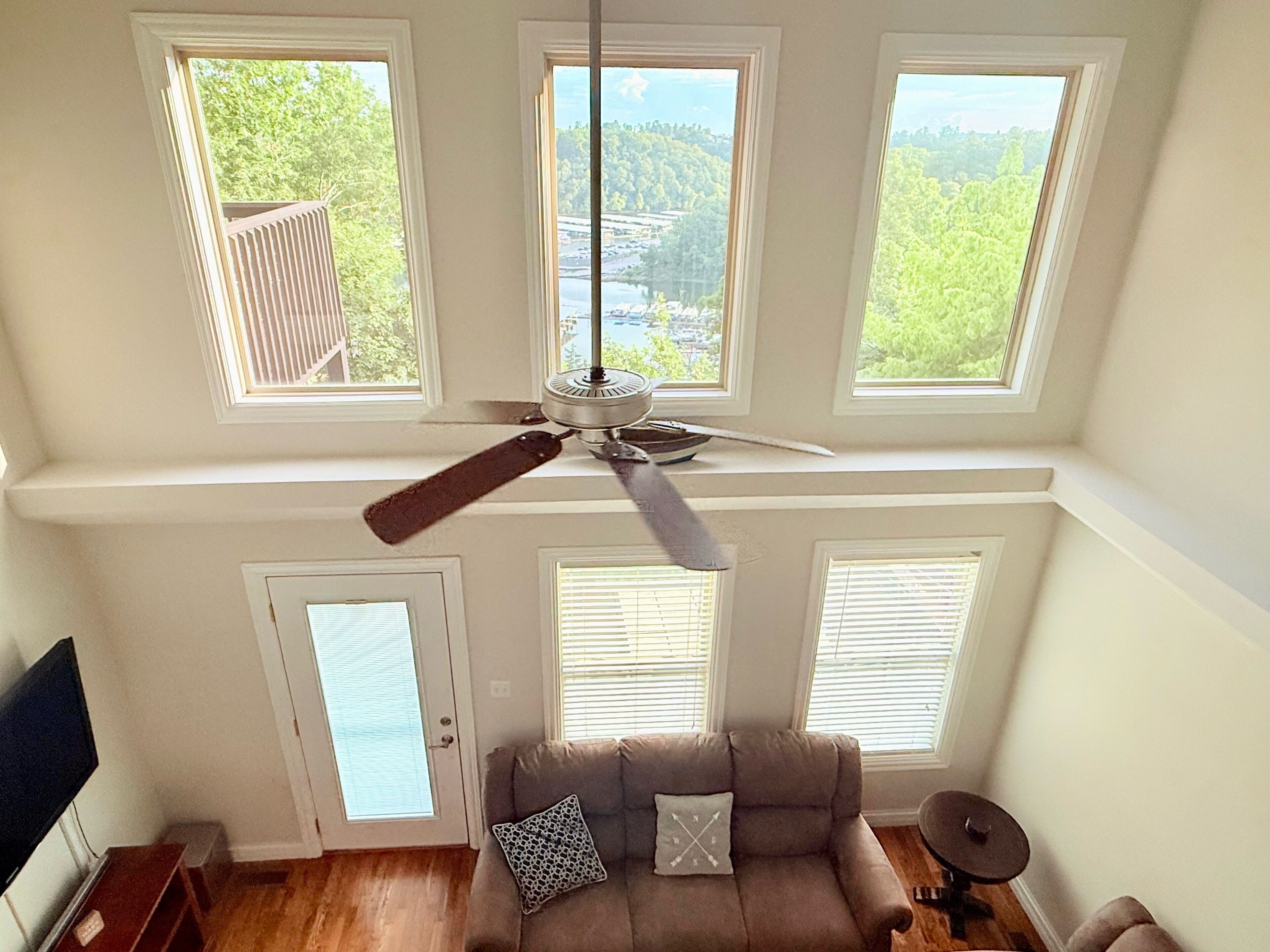 Deluxe Townhome | Living area