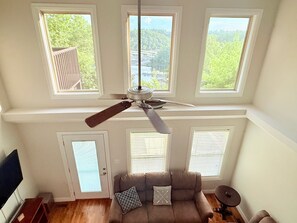 Deluxe Townhome | Living area - Lake It Easy 3 Level Home (Somerset)