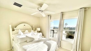 2 室のベッドルーム、アイロン / アイロン台、WiFi、ベッドシーツ