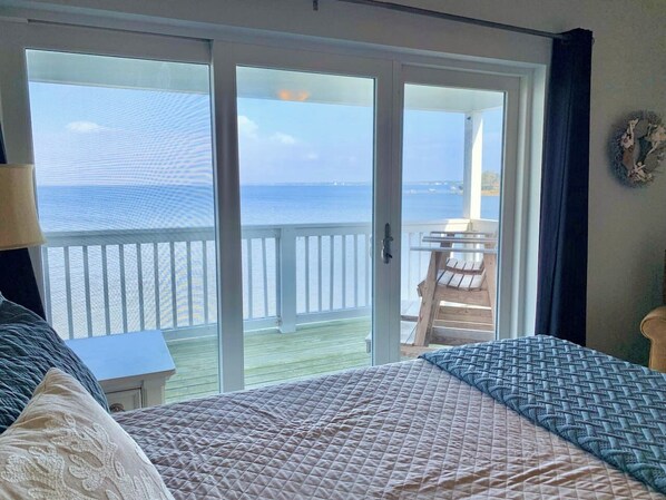 3 室のベッドルーム、アイロン / アイロン台、WiFi、ベッドシーツ