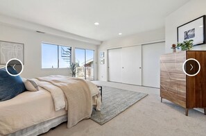 2 slaapkamers, een bureau, een strijkplank/strijkijzer, wifi