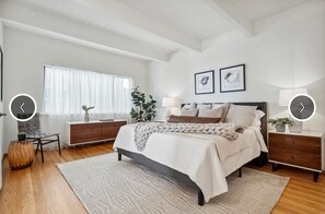 2 bedrooms, desk, iron/ironing board, WiFi