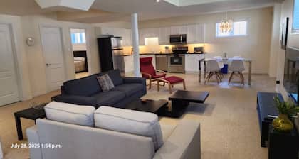 Spacious 2 BR, 3 beds, sleeps 6, kitchen, laundry