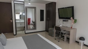 Standard Double Room | Desk, free WiFi