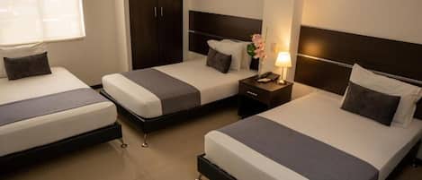 Family Quadruple Room | Desk, free WiFi