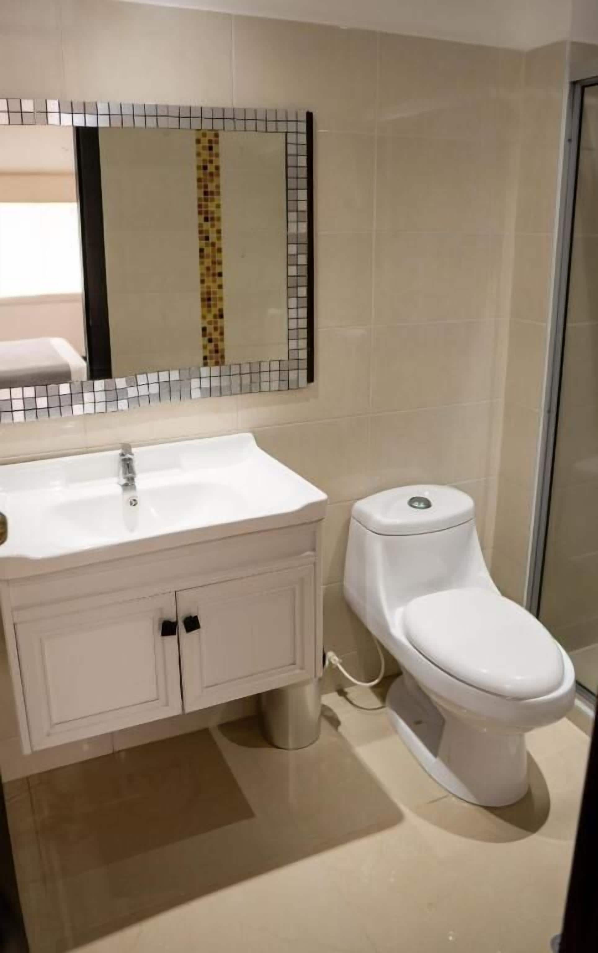 Towels, soap, shampoo, toilet paper