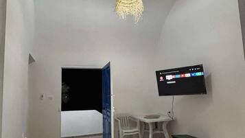 2 quartos, acesso à internet, roupa de cama