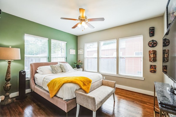 Desk, iron/ironing board, free WiFi, bed sheets