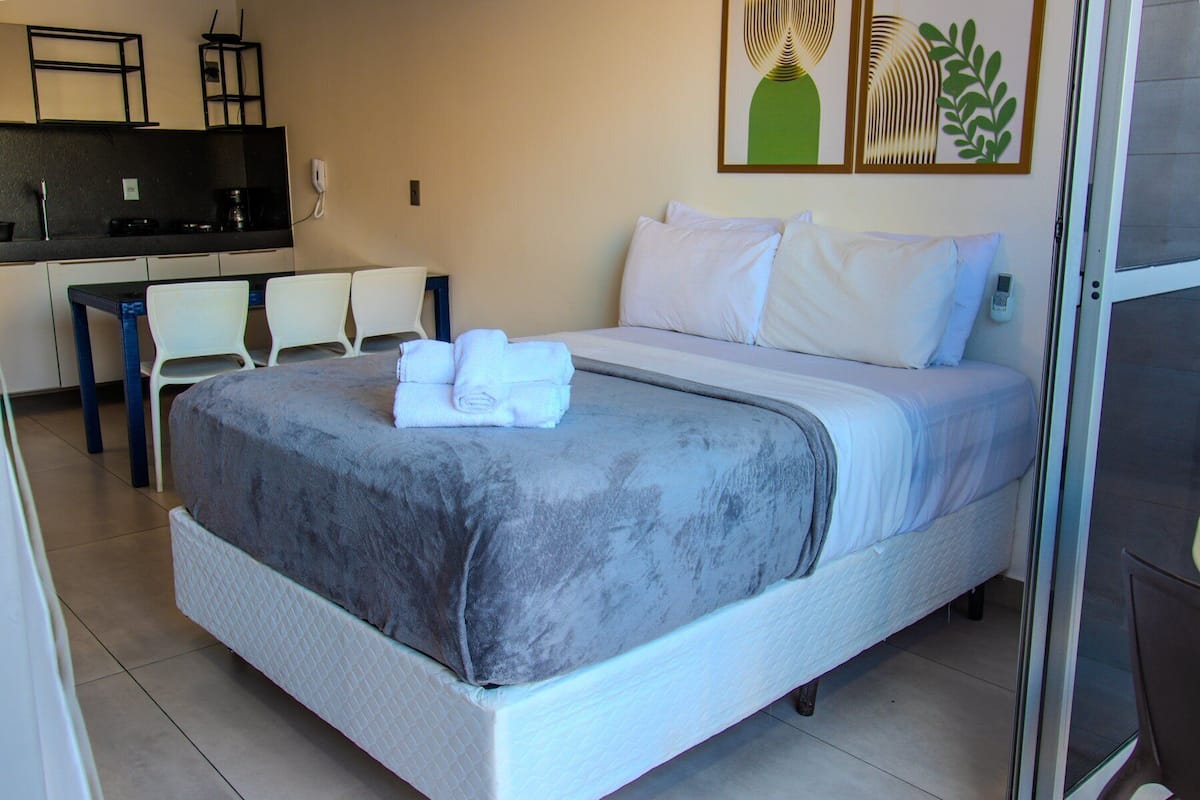 Apartamento, sacada, vista para a cidade | Wi-Fi de cortesia