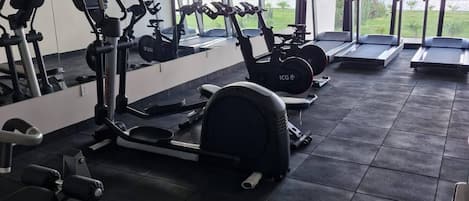 Departamento, 1 habitación, con acceso para personas discapacitadas, balcón | Sala de fitness